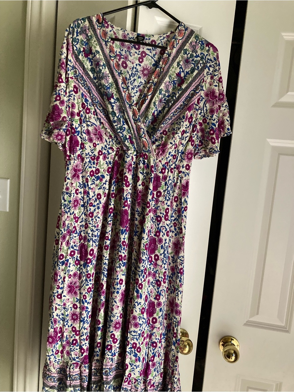 Lioness Curve Floral V-Neck Maxi Dress in Cream, Fuchsia, Blue